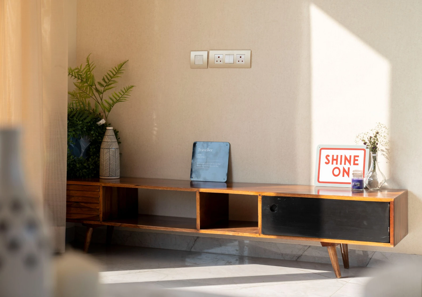 NEST 2 lIVING ROOM (3)
